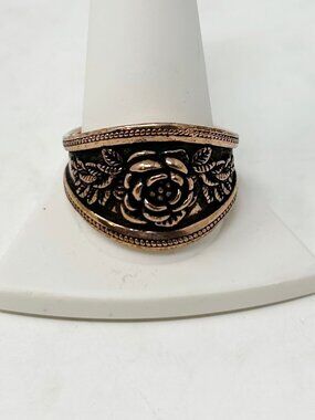 Unmarked Woman’s Ring sz 13 Copper Rose Southwestern Native Floral 8.5gr